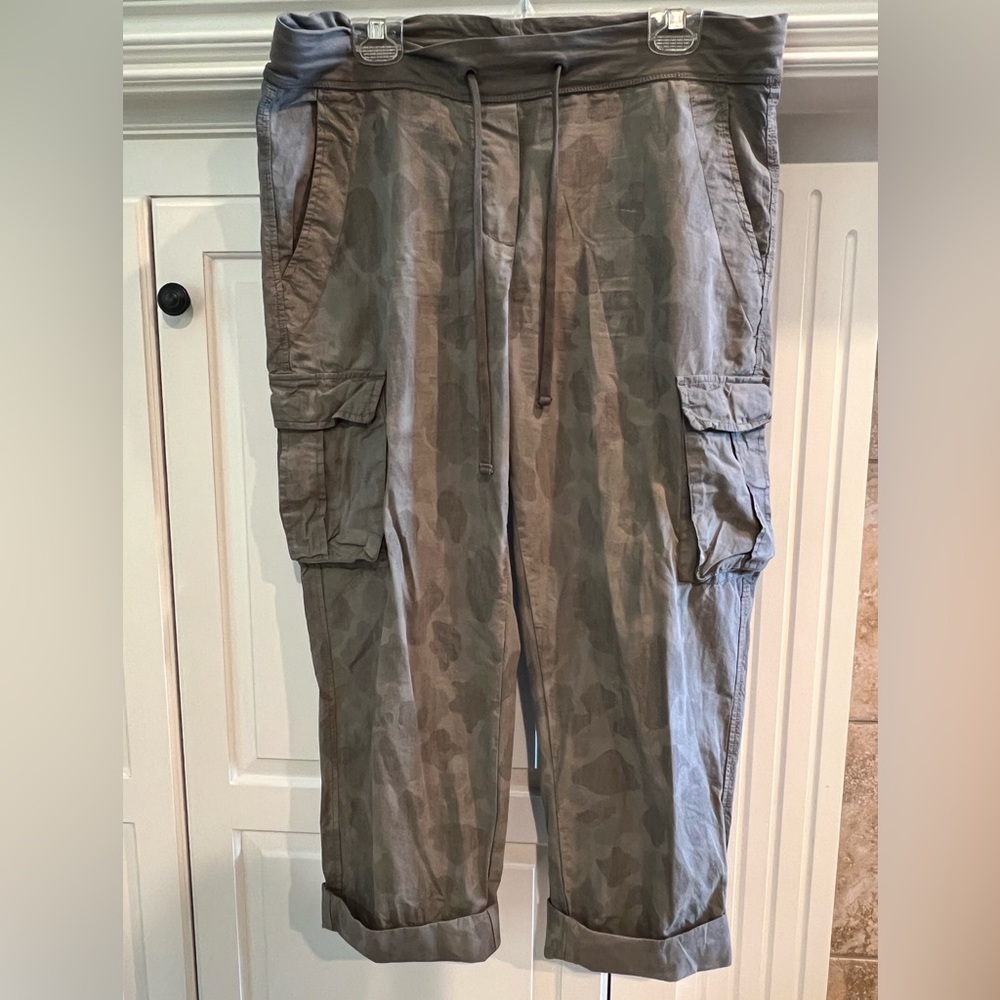 Women’s Camouflage Cargo Pants